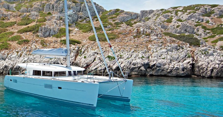 catamaran-caciarda-10-off-amalfi-coast-yacht-charters-yacht-charter